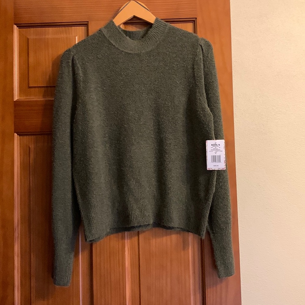 Brand new size XL lightweight sweater